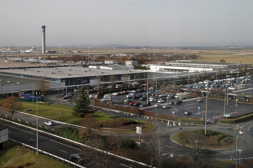 L'aeroport de roissy envisage de fermer son terminal 3, rapporte europe 1