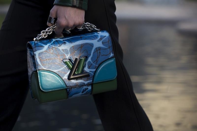 Louis vuitton victime de la chute de la bourse de shanghai
