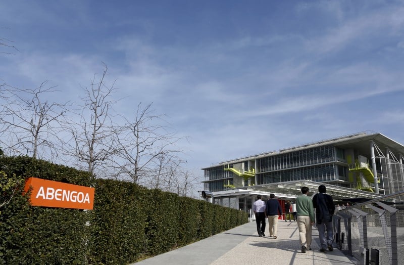 Abengoa dit avoir besoin de 826 millions d'euros pour finir l'annee