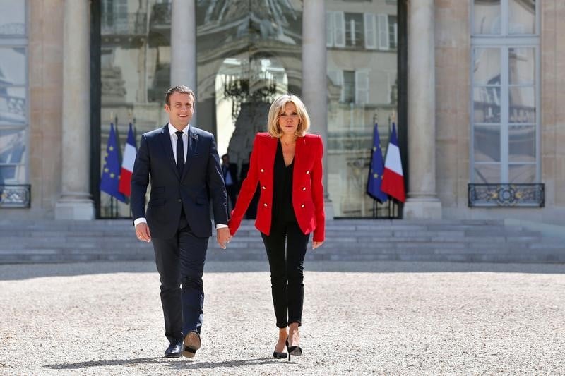 Le couple presidentiel en villegiature a marseille