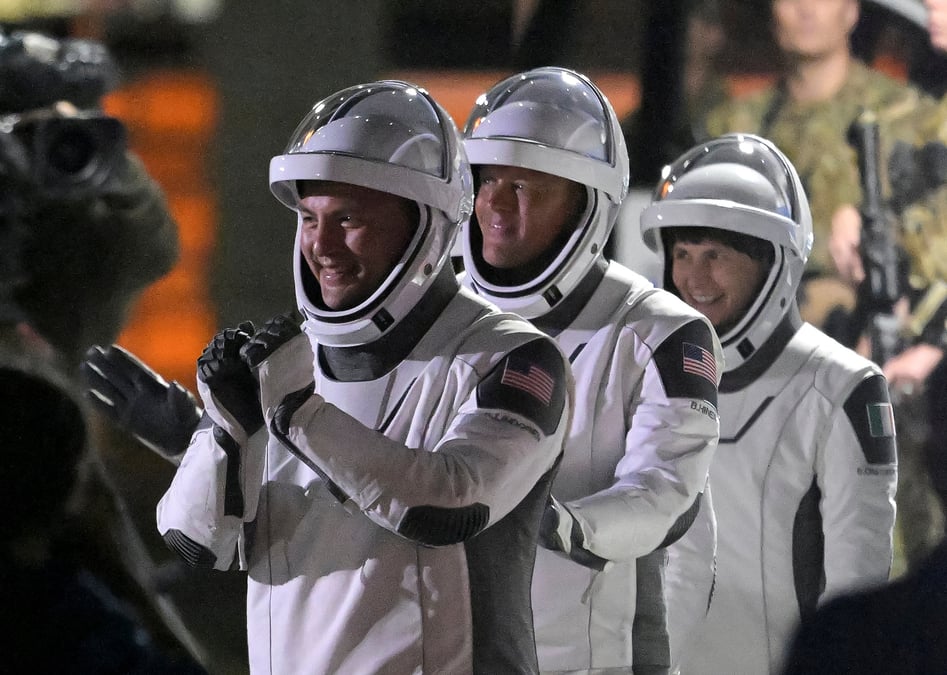 Les astronautes kjell lindgren, robert hines et samantha cristoforetti avant leur depart pour une mission de pres de six mois a bord de la station spatiale internationale (iss),