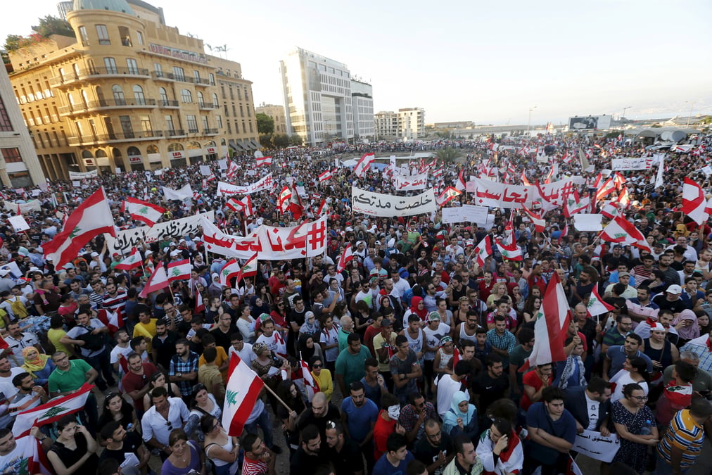 Des milliers de manifestants a beyrouth contre le gouvernement