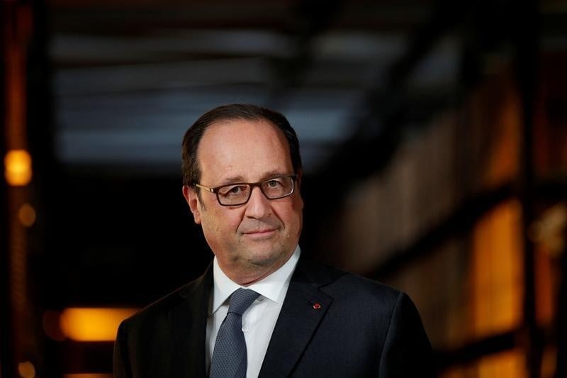 Hollande recevra les representants des forces de l’ordre