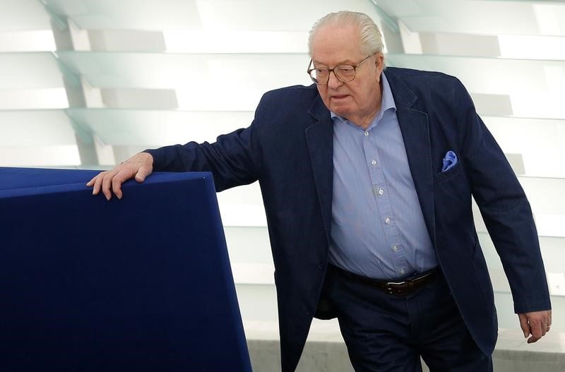 Jean-marie le pen renvoye en correctionnelle pour "la fournee"
