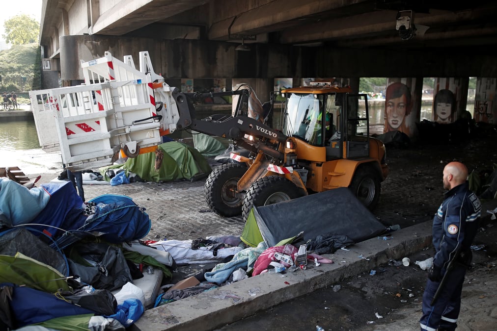 La france a admis pres de 32.000 refugies en 2017
