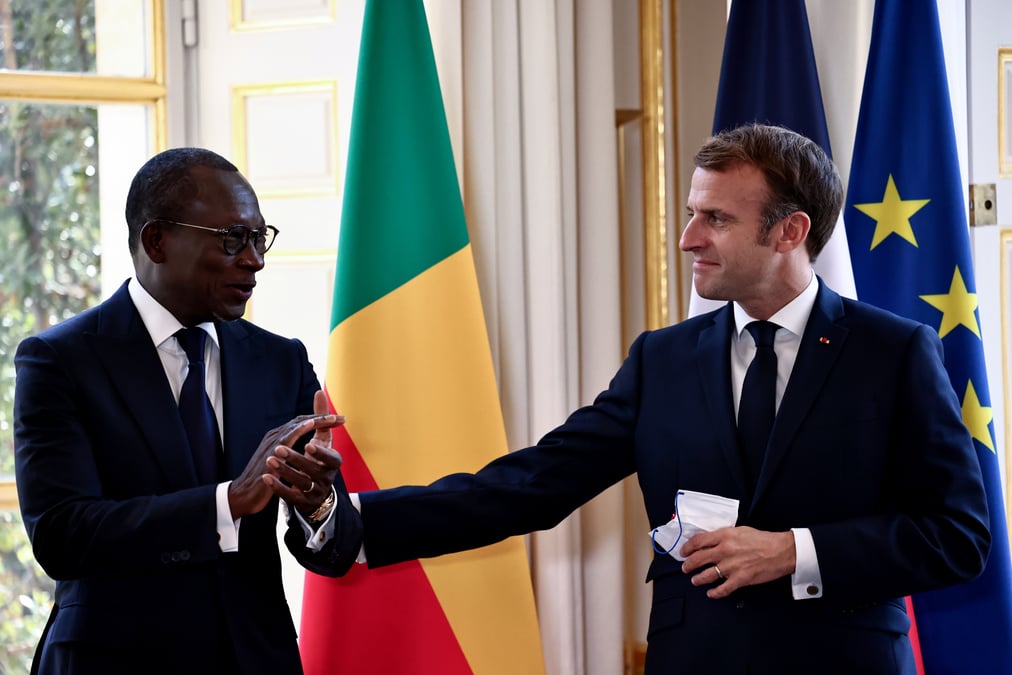 La france restitue officiellement des oeuvres d'art saisies au benin