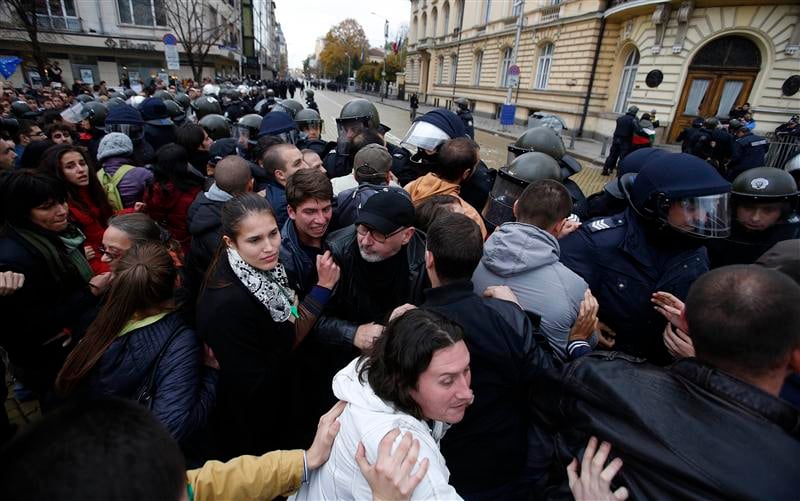 Les étudiants bulgares cherchent à bloquer le parlement de Sofia