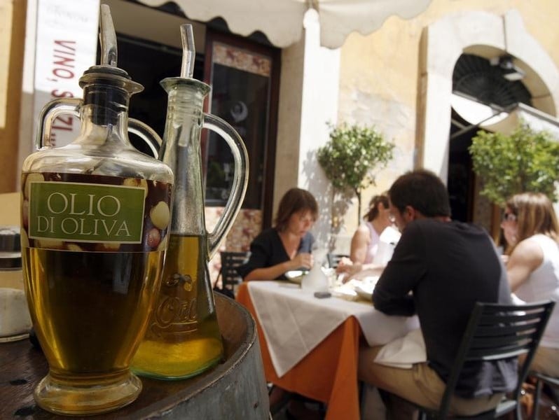 Le chinois Bright Food investit dans l'huile d'olive en Italie