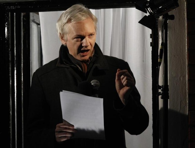 Julian assange, fondateur de wikileaks, demande asile a la france