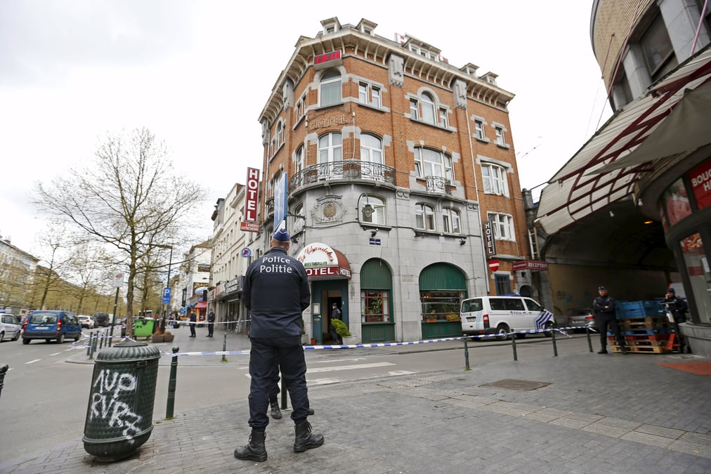 Le niveau de menace en belgique reste fixe a trois