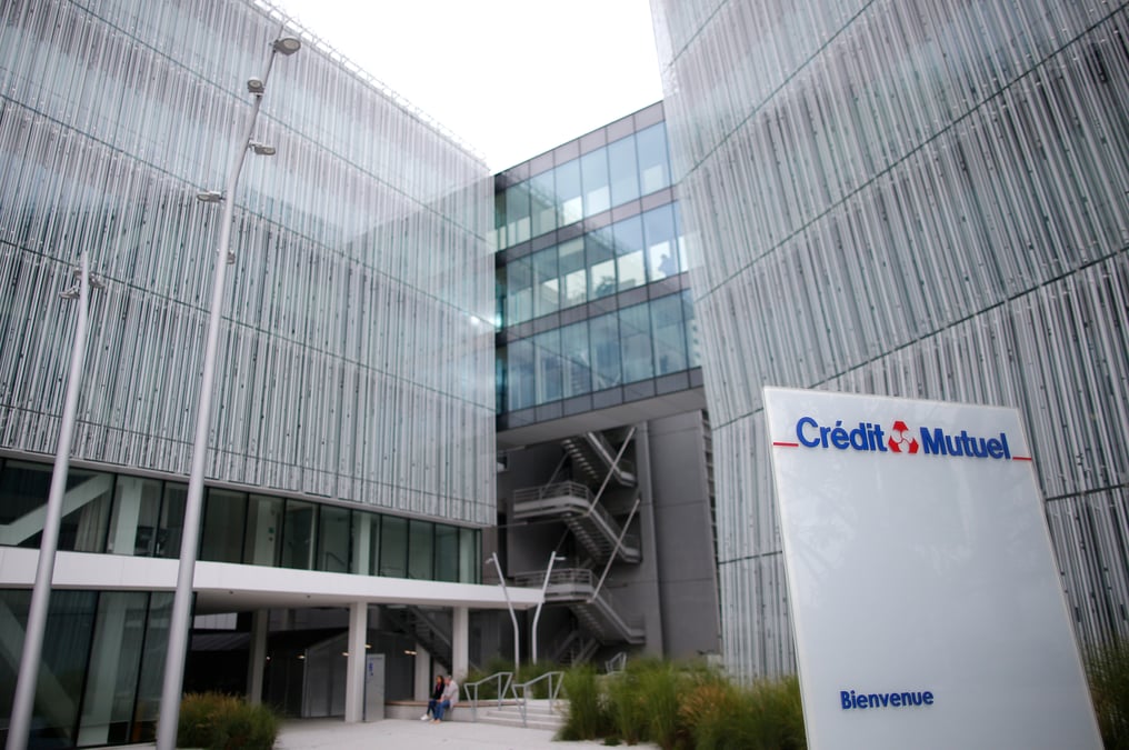 Credit mutuel: arkea juge son divorce "complexe a realiser"