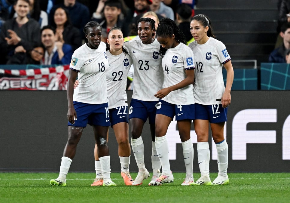 L'equipe feminine de football francaise durant le match contre le panama