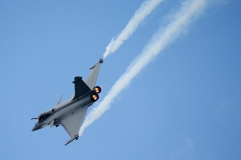Hollande en inde dit vouloir franchir une etape sur le contrat rafale