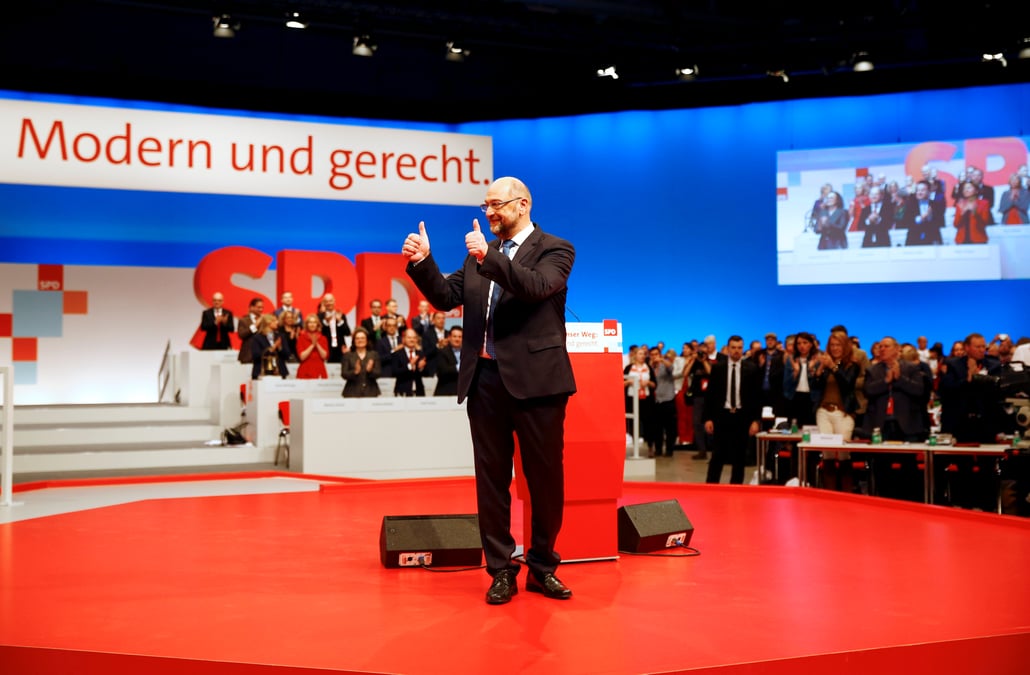 Schulz prie le spd de soutenir les discussions avec merkel