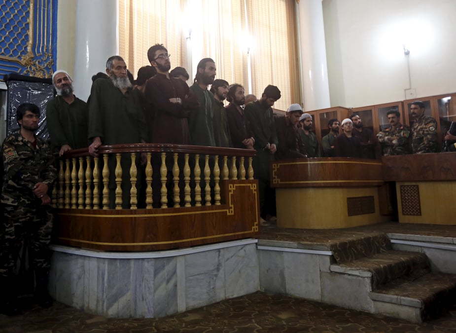 Quatre condamnations a mort pour le lynchage d'une femme a kaboul