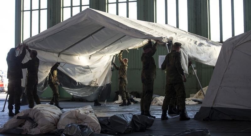 Echauffourees a berlin dans un centre d'accueil de refugies