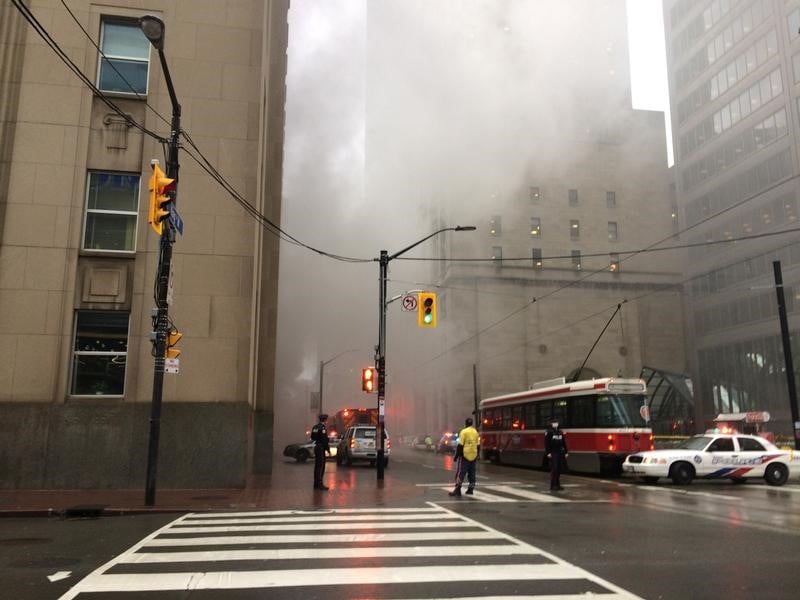 Explosions dans un transformateur electrique de toronto