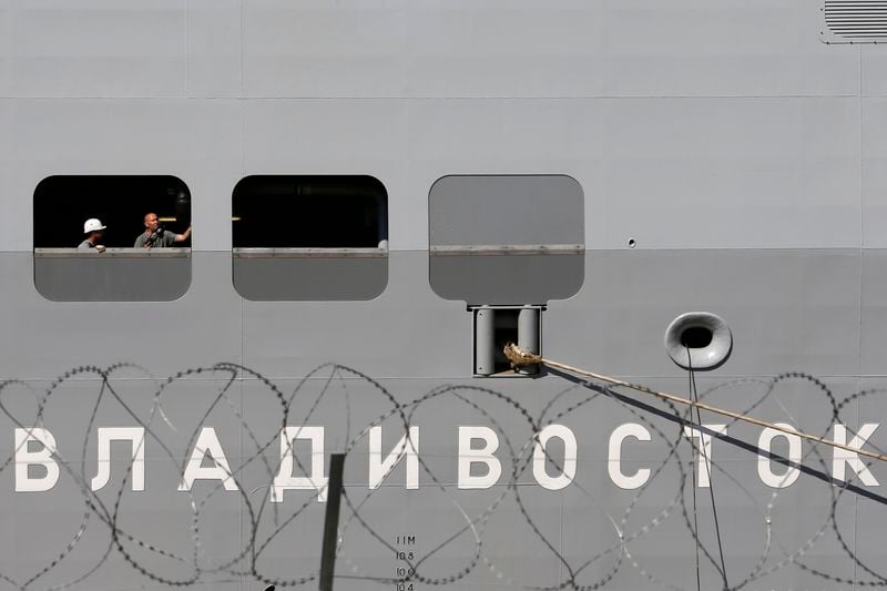Le contrat Mistral lié à l'évolution de la situation, dit Hollande