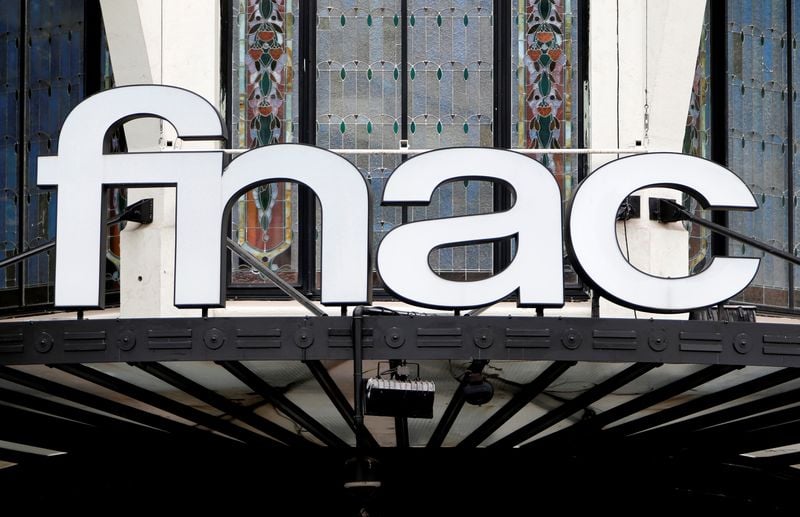 La fnac rachete darty