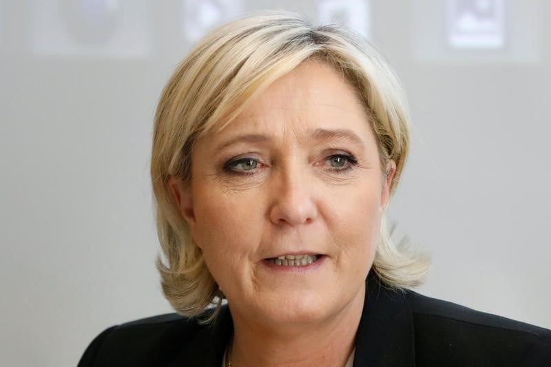 Deux assistants de marine le pen entendus par la pj