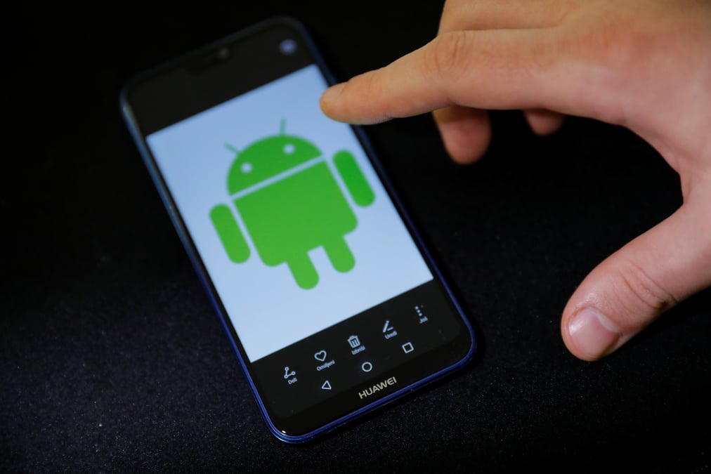 Les proprietaires de smartphones huawei s'interrogent