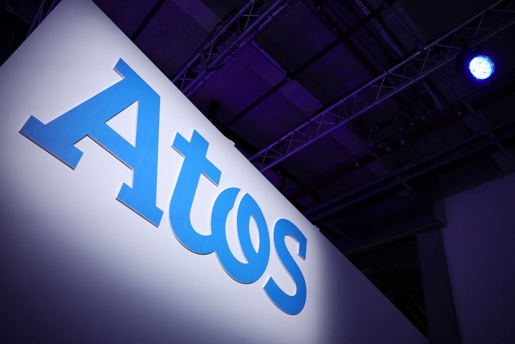 Le logo de atos a paris, en france