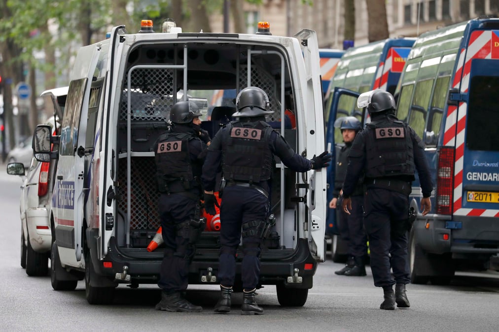 Operation de police a paris pour un homme fiche s