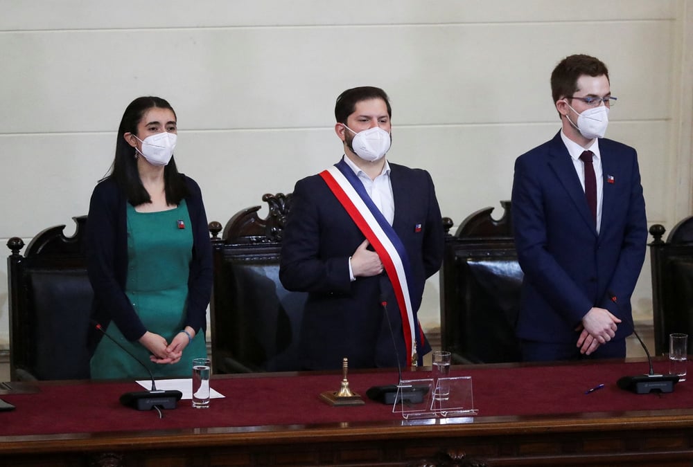 Chili: le projet de nouvelle constitution remis au president