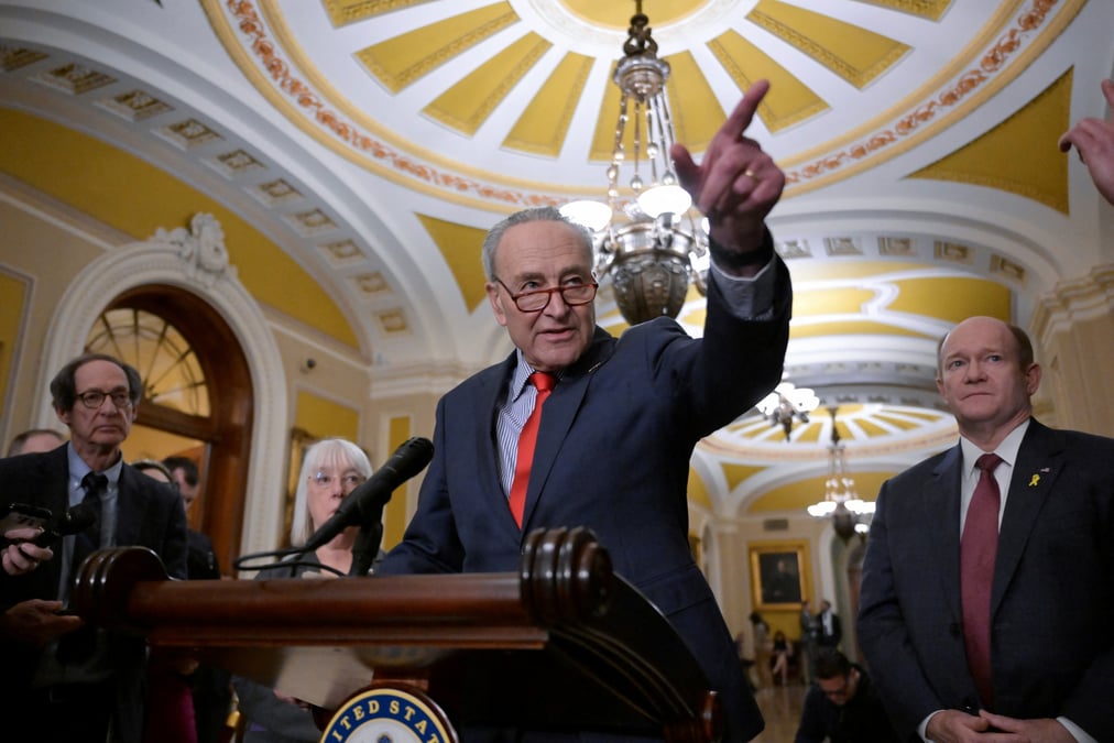 Conference de presse du leader de la majorite au senat, chuck schumer