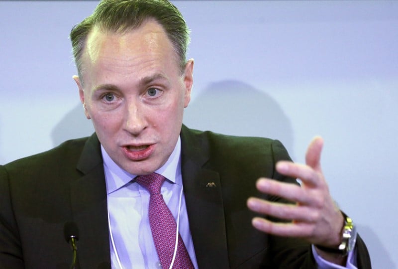 Axa juge que la probabilite d'un 'frexit' "n'est pas elevee"
