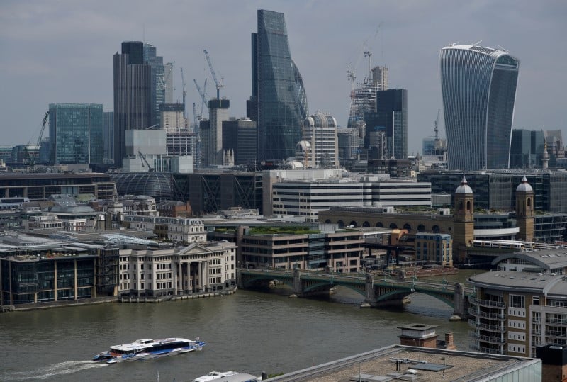Banquiers: plutot quitter londres que de se convertir en filiale