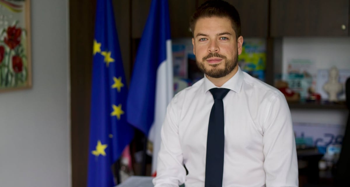 Jean-Baptiste Hamonic, maire de Villepreux, est aussi porte-parole des 68 Maires de Villages et Villes Citoyen(ne)s.