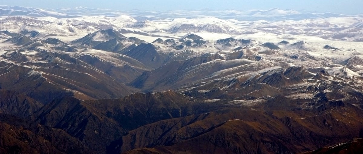 Cinq corps reperes dans la partie indienne de l'himalaya