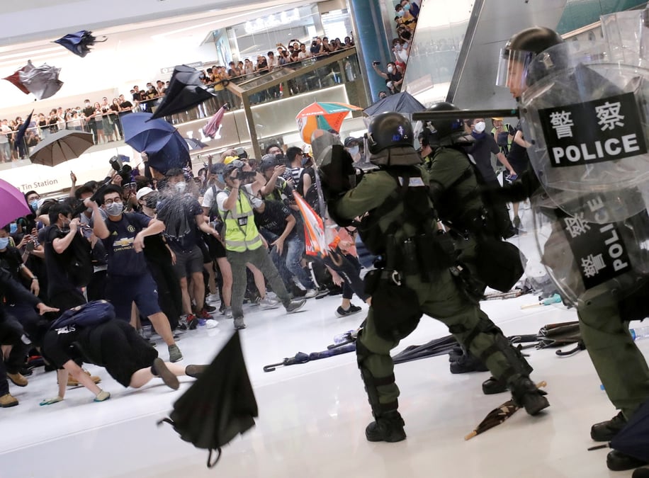 Heurts a hong kong lors d'une manifestation anti-pekin, 40 arrestations