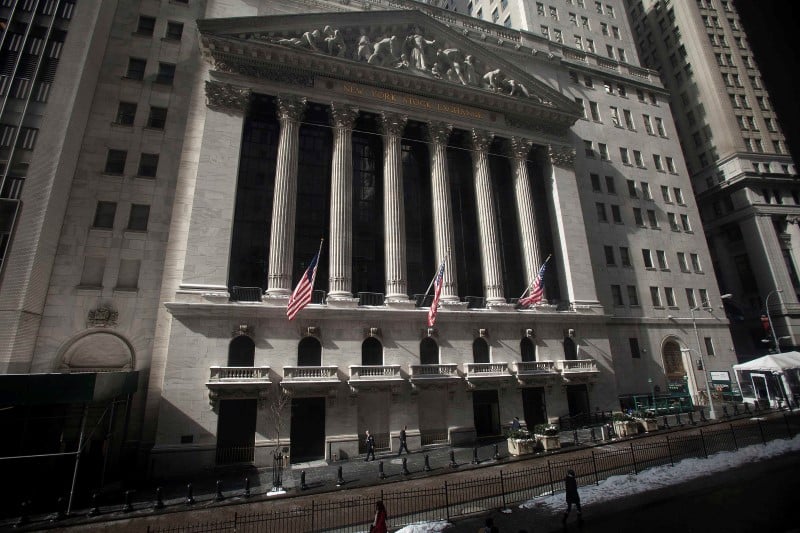Le dow jones finit en hausse