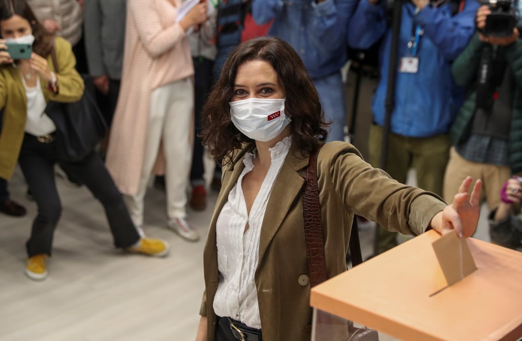 La conservatrice diaz ayuso donnee victorieuse des elections a madrid