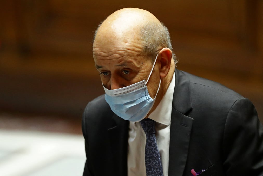 Ukraine: tous les elements sont reunis pour une intervention russe, annonce le drian