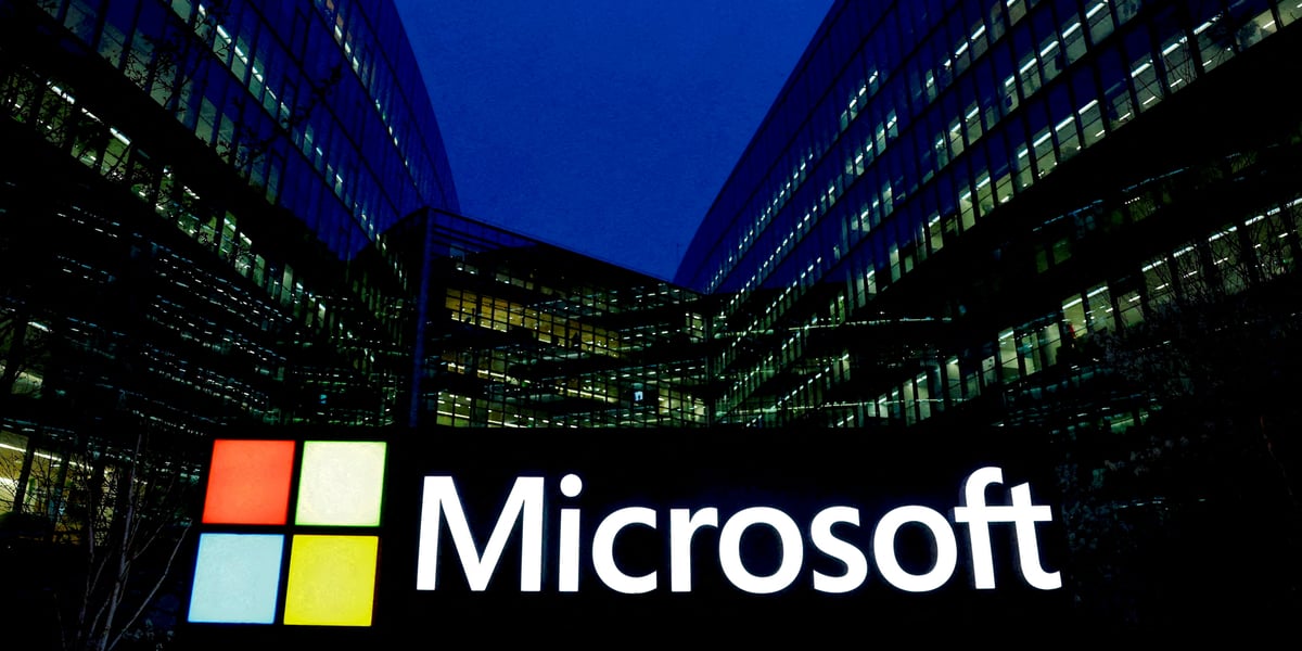 Microsoft a investi des milliards de dollars dans l'expansion de ses capacités à travers le monde pour renforcer l'infrastructure de l'IA et son réseau de centres de données.