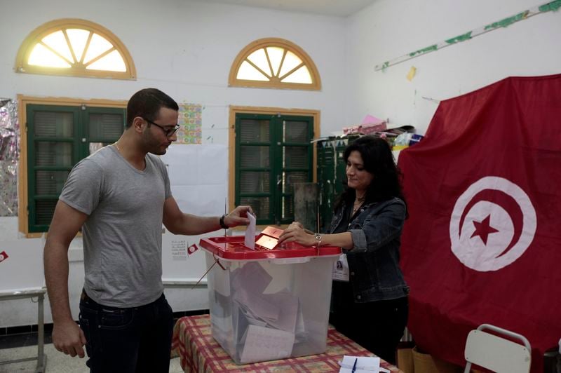 Second tour de la présidentielle le 21 décembre en Tunisie