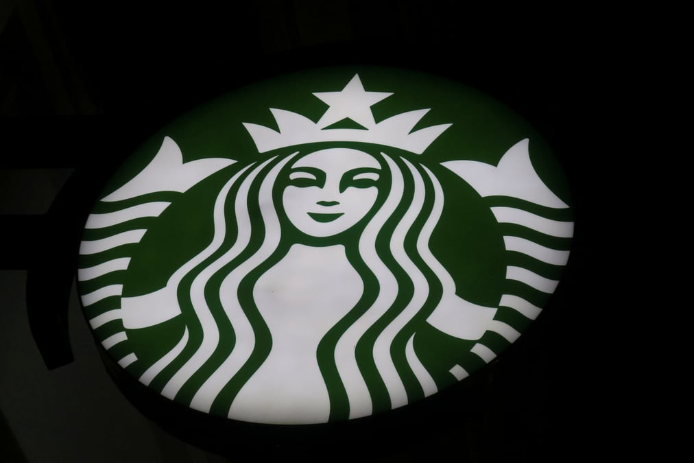Starbucks s'attend a une chute de ses resultats au 3e trimestre a cause du virus