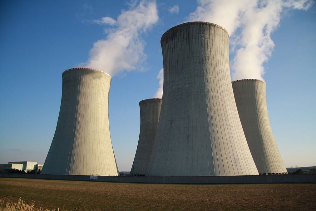 Aujourd'hui, le groupe énergétique tchèque CEZ exploite six unités nucléaires dans les deux centrales situées dans le sud du pays, Dukovany (photo) et Tevelin.