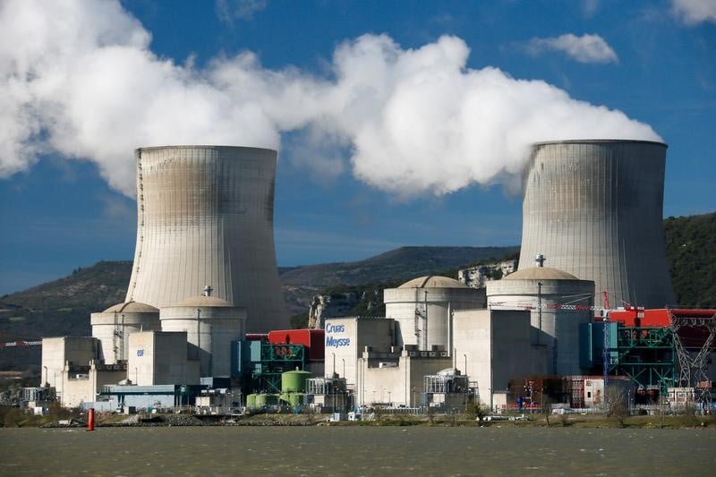 Le redemarrage de la centrale de cruas pourrait etre retarde, indique edf