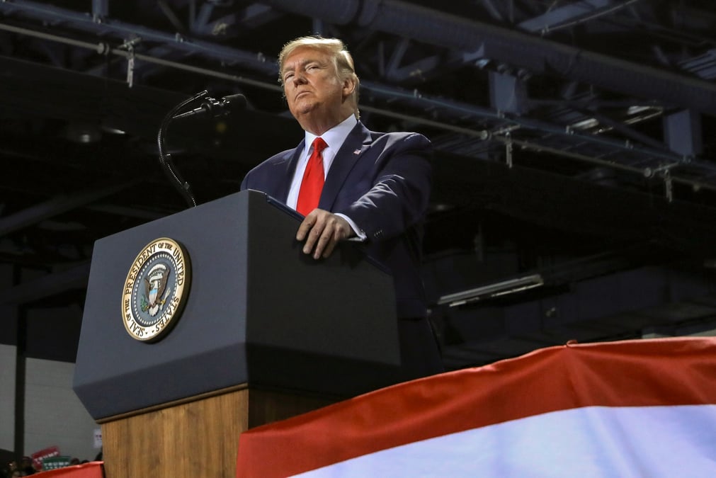 Trump mis en accusation pour abus de pouvoir et entrave au congres