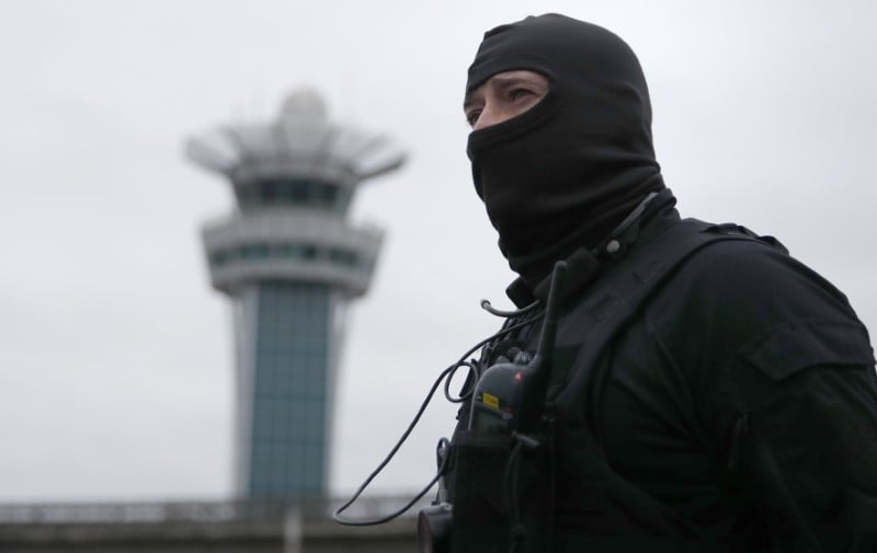 La section antiterroriste du parquet ouvre une enquete sur orly