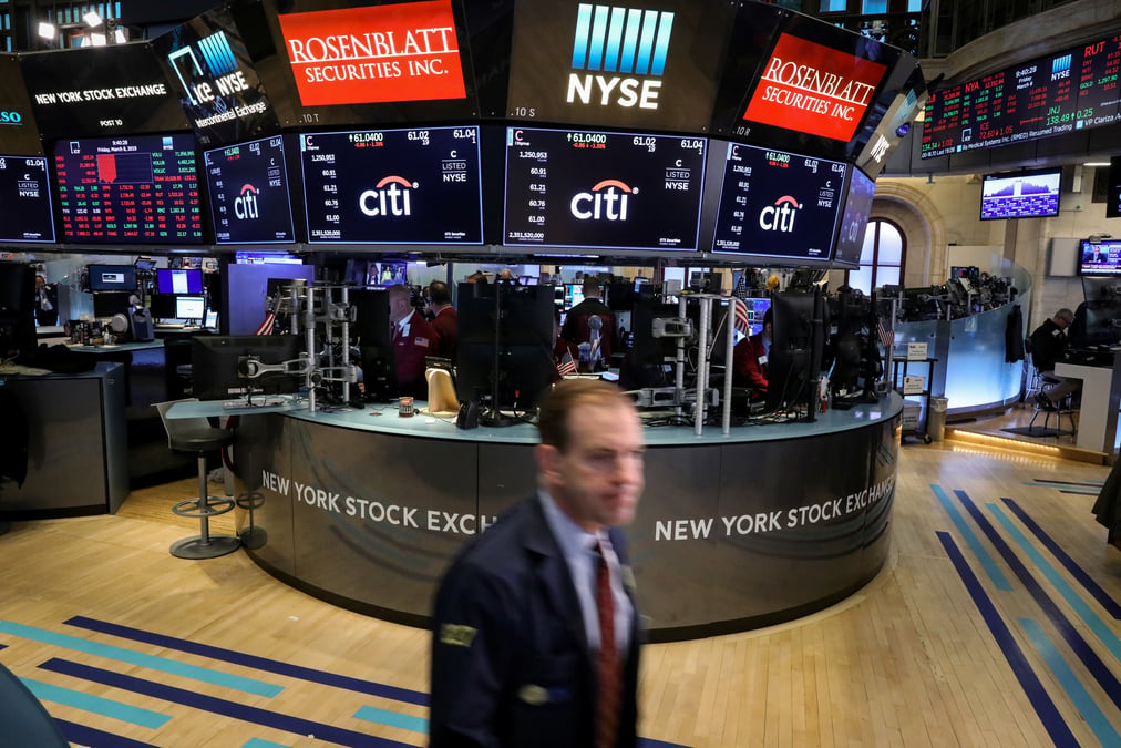 Wall street ouvre en ordre disperse