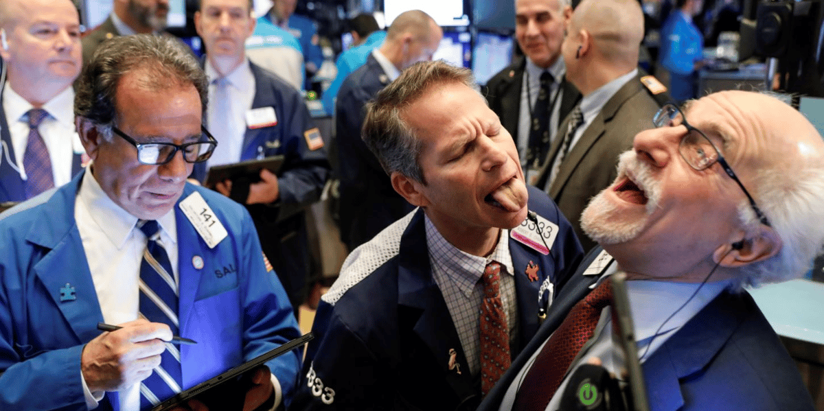 Sur les 13 plateformes où peuvent s'échanger des actions aux États-Unis, seul le NYSE offre encore les services de traders en chair et en os.