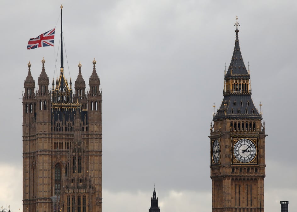 Londres defend sa quarantaine imposee aux voyageurs venant d'espagne