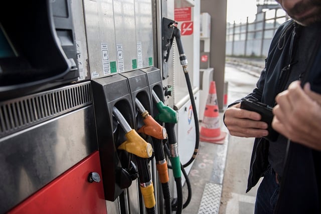 Vendre à prix coûtant, un mot d'ordre impossible à appliquer selon les stations indépendantes qui font déjà face au bouclier tarifaire de TotalEnergies.