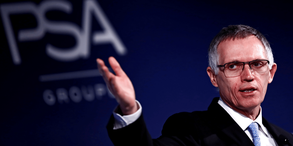 "Nous sommes déterminés à réaliser un solide rebond au second semestre tout en finalisant la naissance de Stellantis", le nouveau groupe issu du mariage PSA-FCA, a déclaré Carlos Tavares, le patron du constructeur automobile français.
