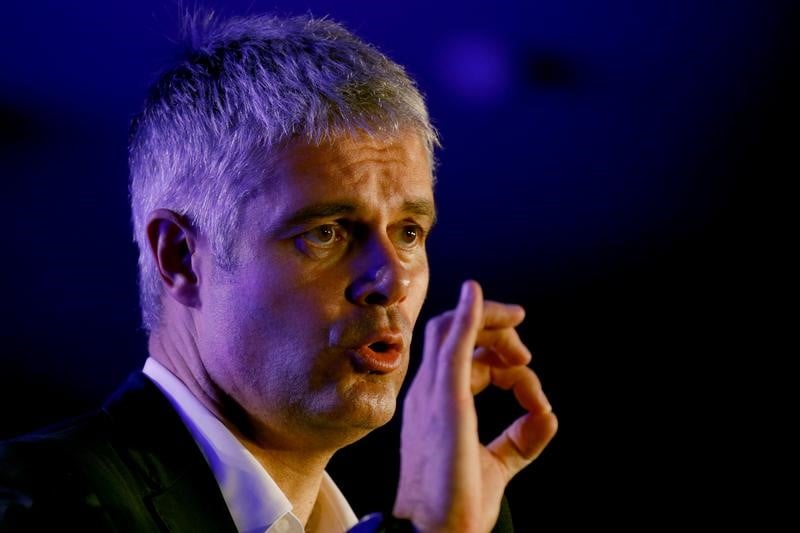 Wauquiez reclame a macron un tgv pour l'auvergne